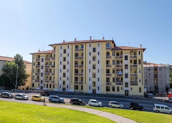 Cosy Moods - Campus * Trieszt